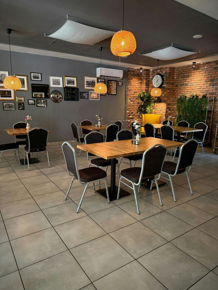 Duża sala restauracji